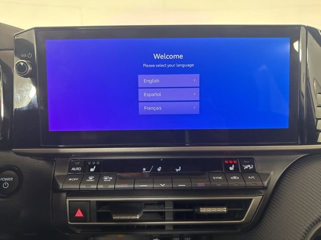 Used 2025 Toyota Camry SE image 15