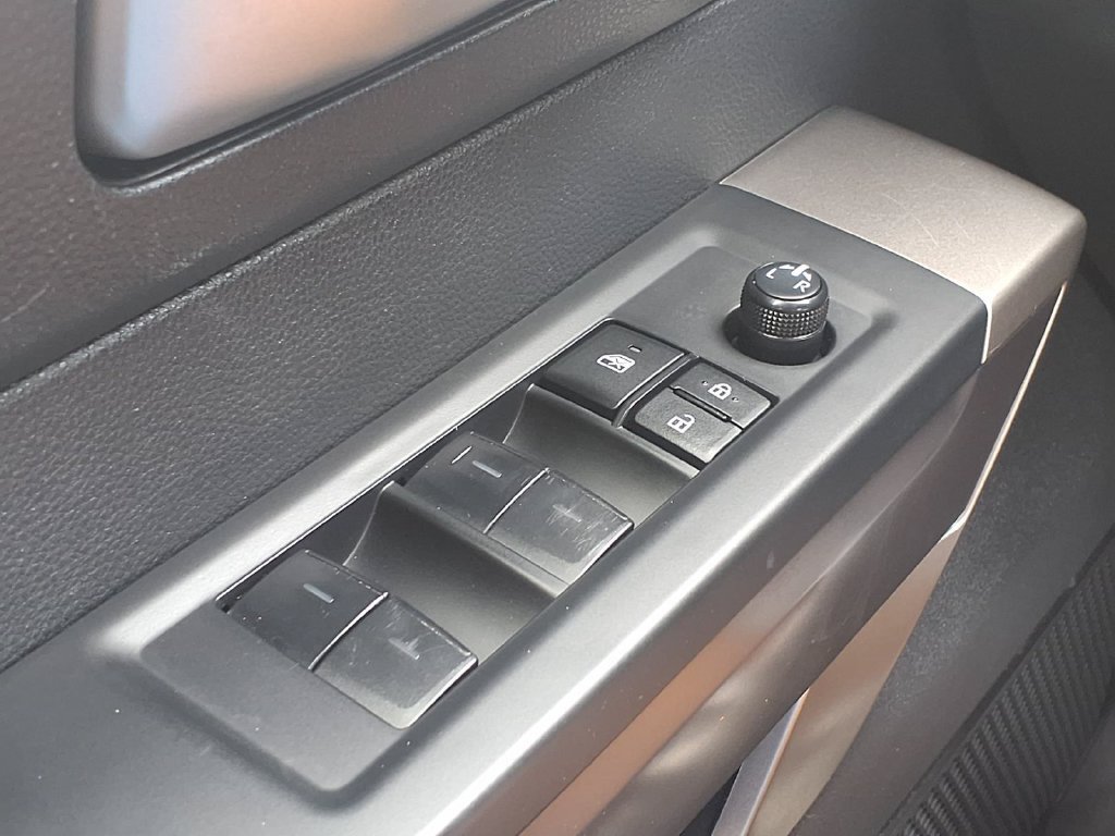Used 2022 Toyota Tundra SR5 AWD/4WD image 36