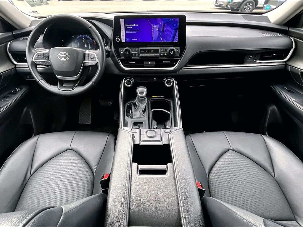 Used 2025 Toyota Grand Highlander AWD image 22