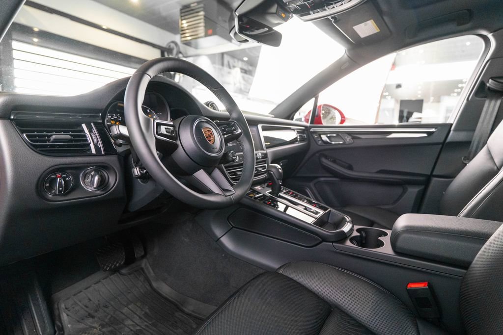 New 2026 Porsche Macan S image 4