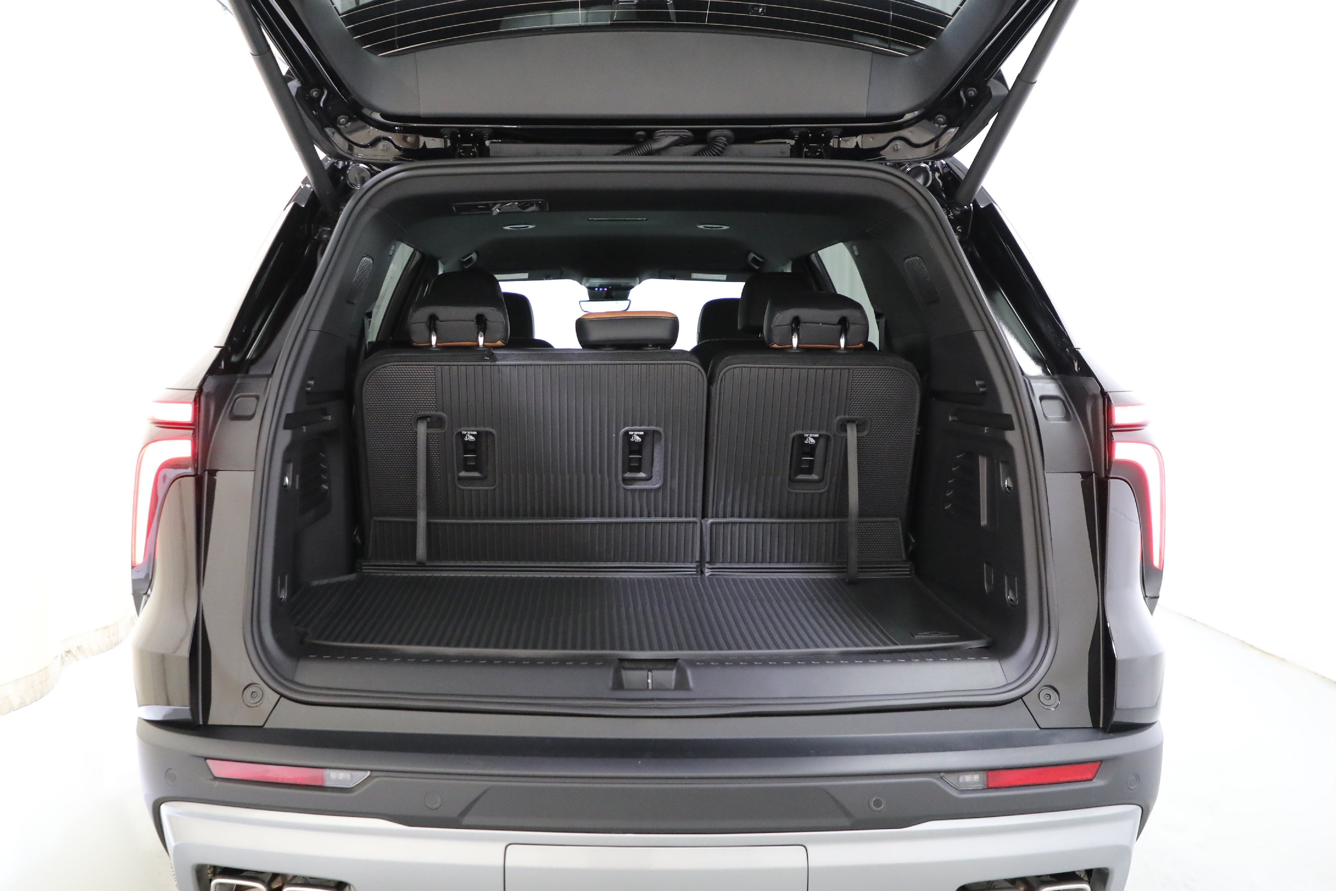 New 2027 Chevrolet Traverse Z71 w/ Enhanced Driving Package AWD/4WD image 21