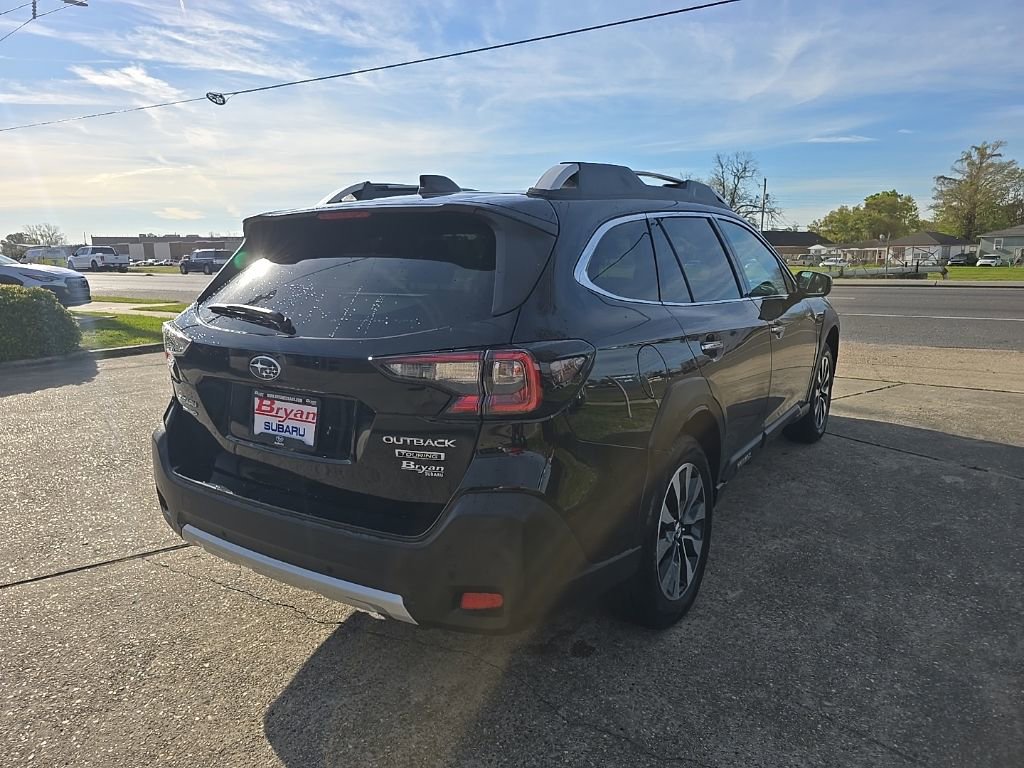 Used 2023 Subaru Outback Touring image 5