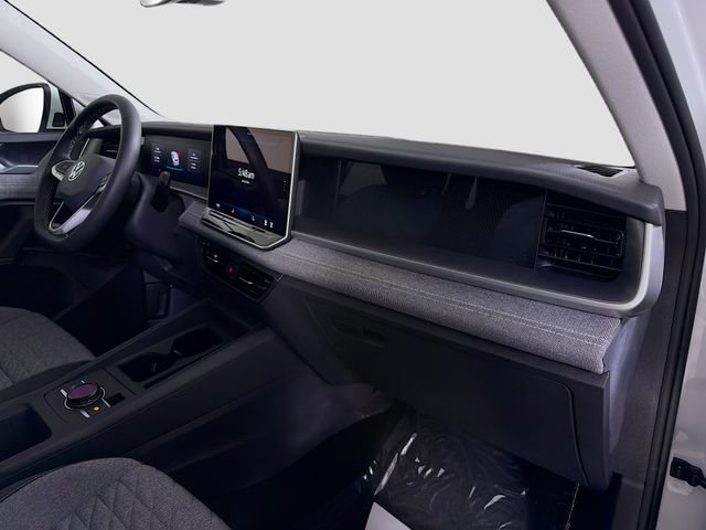 New 2026 Volkswagen Tiguan S FWD image 30