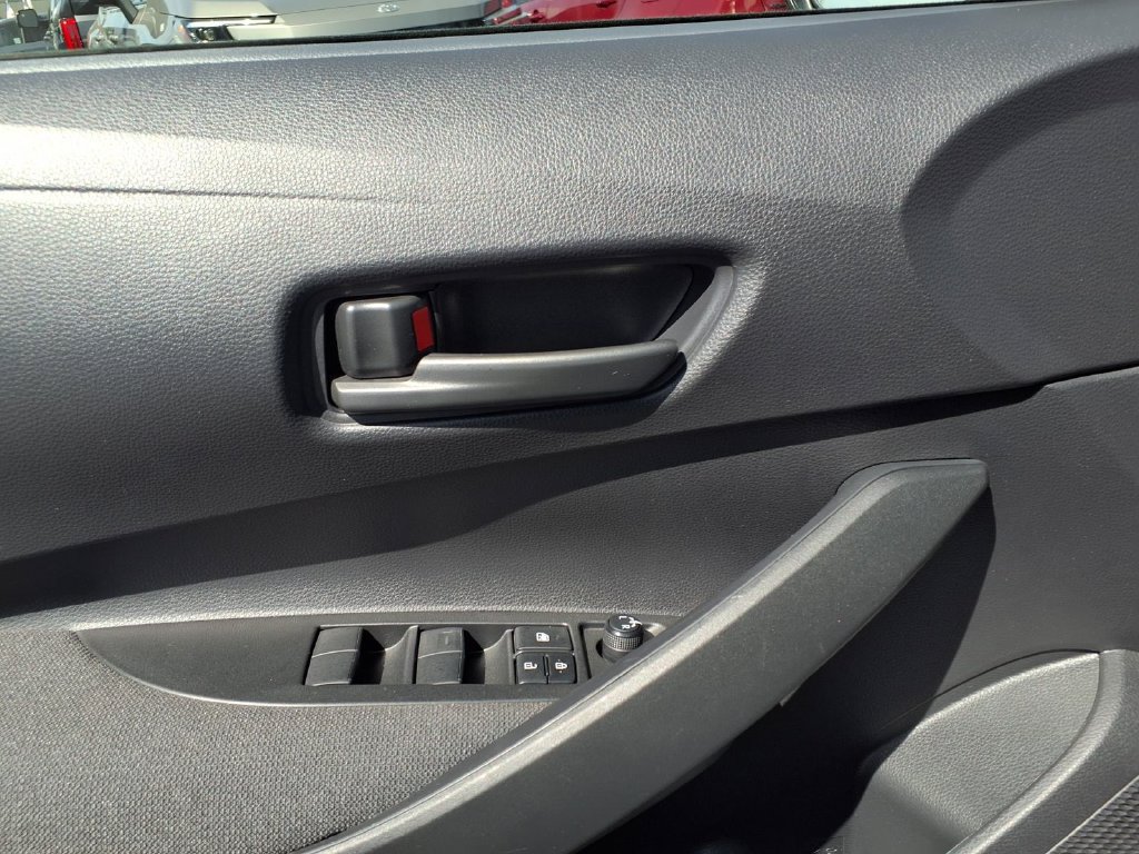 Certified 2022 Toyota Corolla LE w/ Carpet Mat Package (TMS) FWD image 17