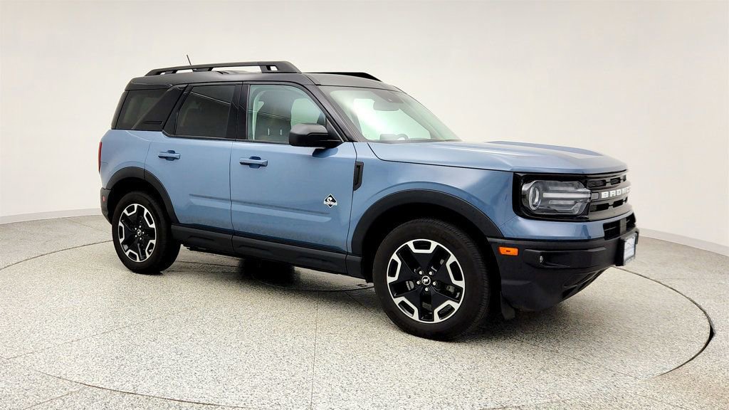 Used 2024 Ford Bronco Sport Outer Banks w/ Tech Package AWD/4WD image 3