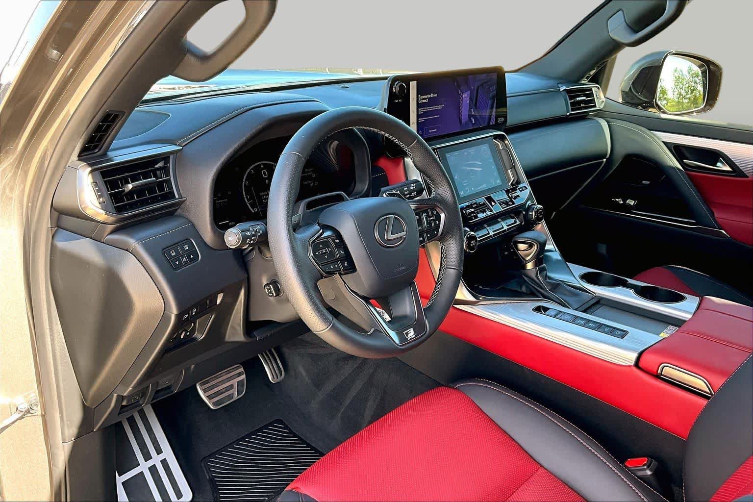 Used 2026 Lexus LX 600 F Sport w/ Accessory Package (Z1) AWD/4WD image 18