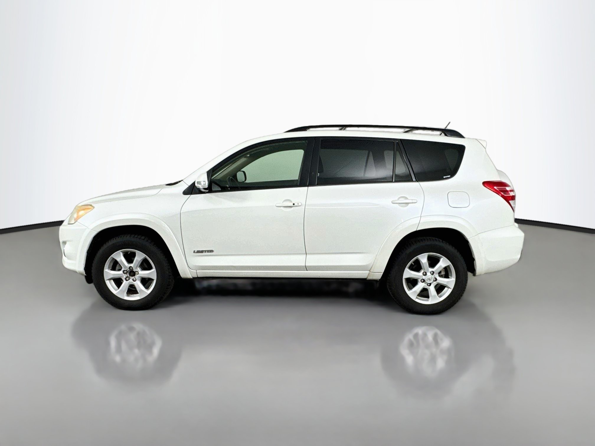 Used 2010 Toyota RAV4 Limited FWD image 4