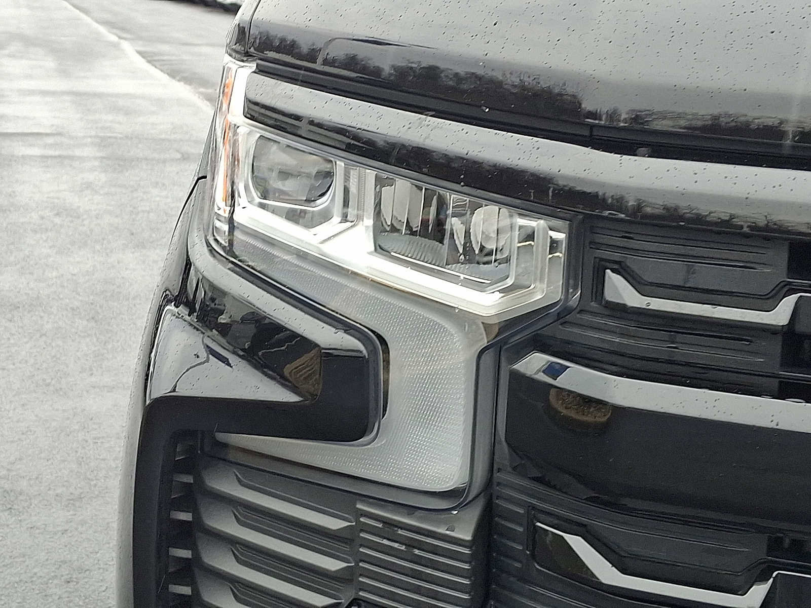Used 2024 Chevrolet Silverado 1500 RST w/ LPO, Dark Essentials Package AWD/4WD image 9