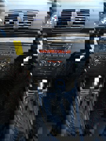 Used 2010 BMW 128i Convertible image 34