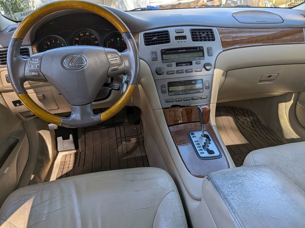 Used 2005 Lexus ES 330 image 29