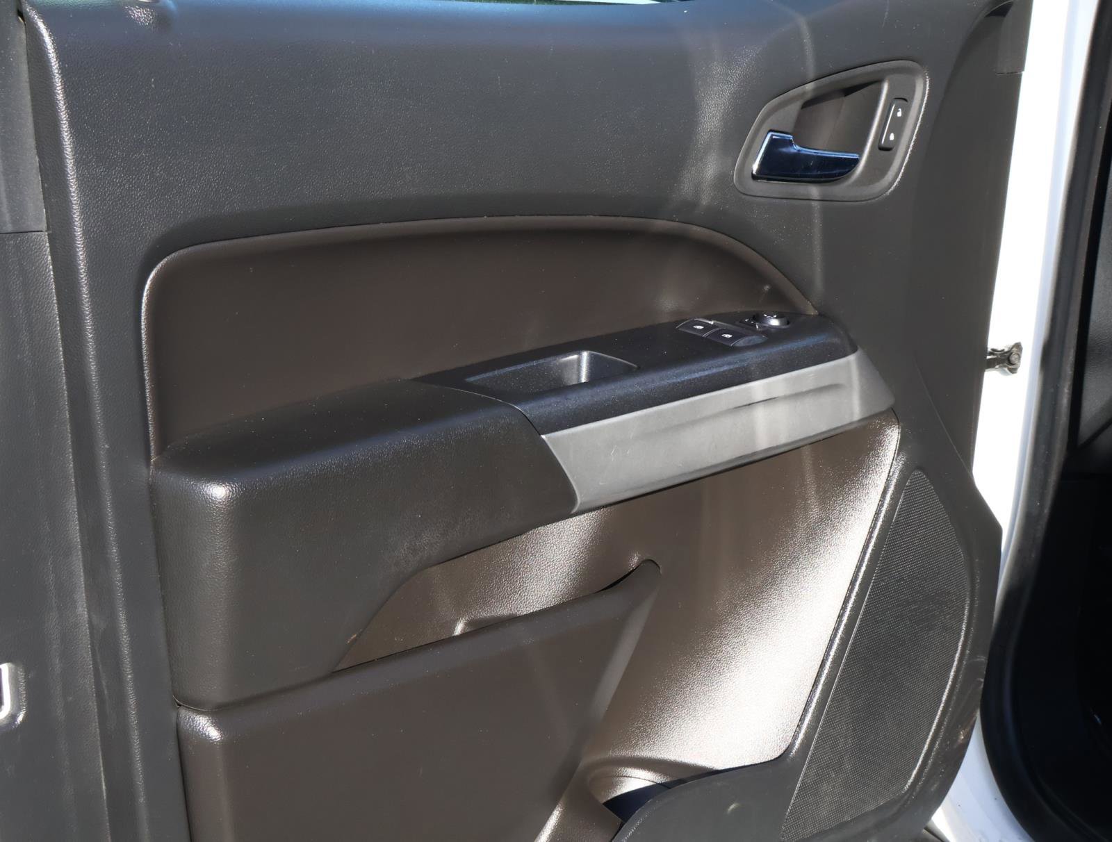 Used 2022 Chevrolet Colorado LT w/ Fleet Safety Package image 12