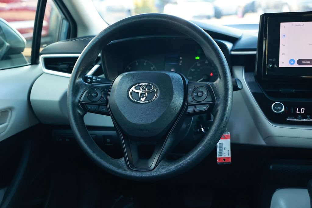 Used 2023 Toyota Corolla LE w/ Carpet Mat Package (TMS) FWD image 28