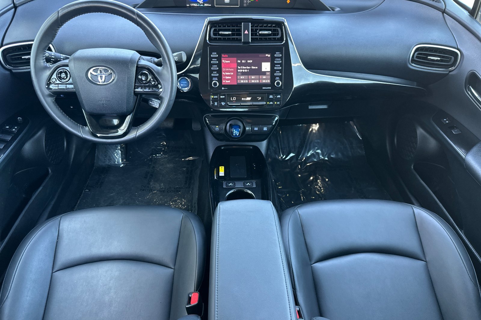Used 2022 Toyota Prius L Eco image 10