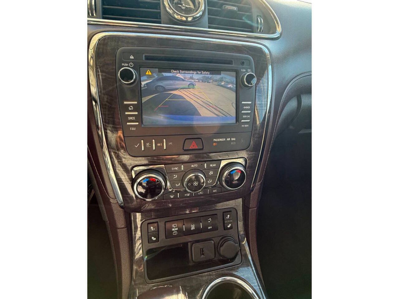 Used 2015 Buick Enclave Leather FWD image 23