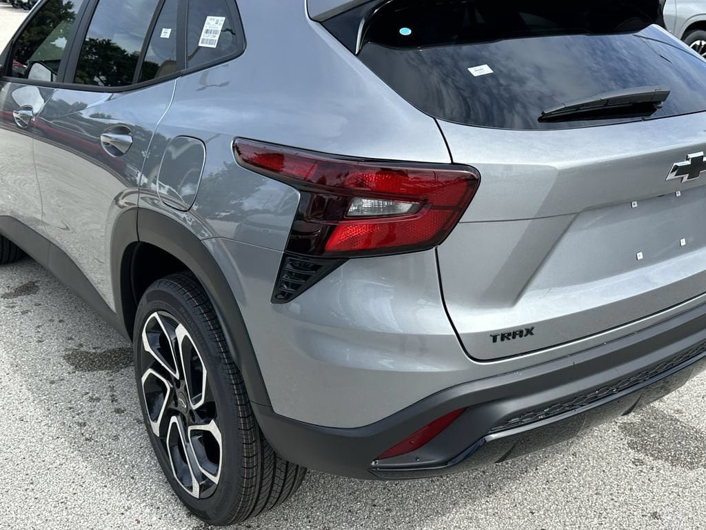 New 2026 Chevrolet Trax RS FWD image 7