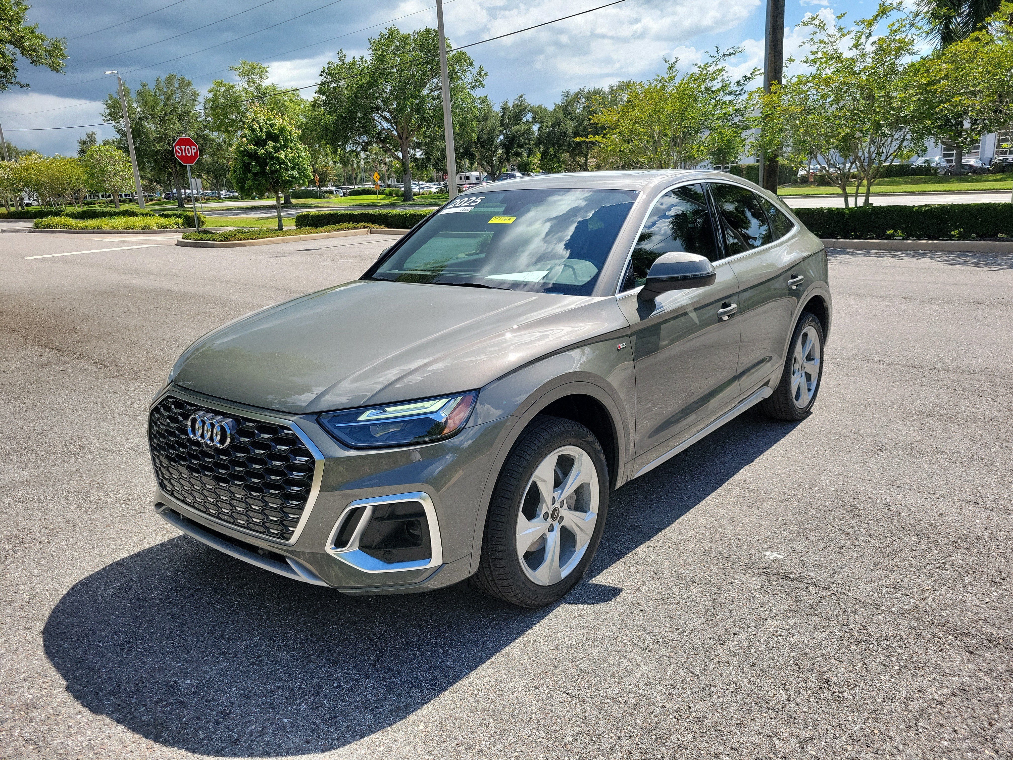 Certified 2025 Audi Q5 2.0T Premium Plus AWD/4WD image 8