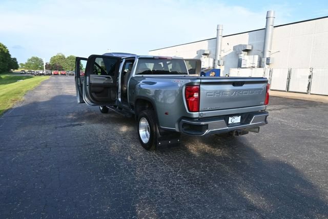 Used 2024 Chevrolet Silverado 3500 LTZ AWD/4WD image 40