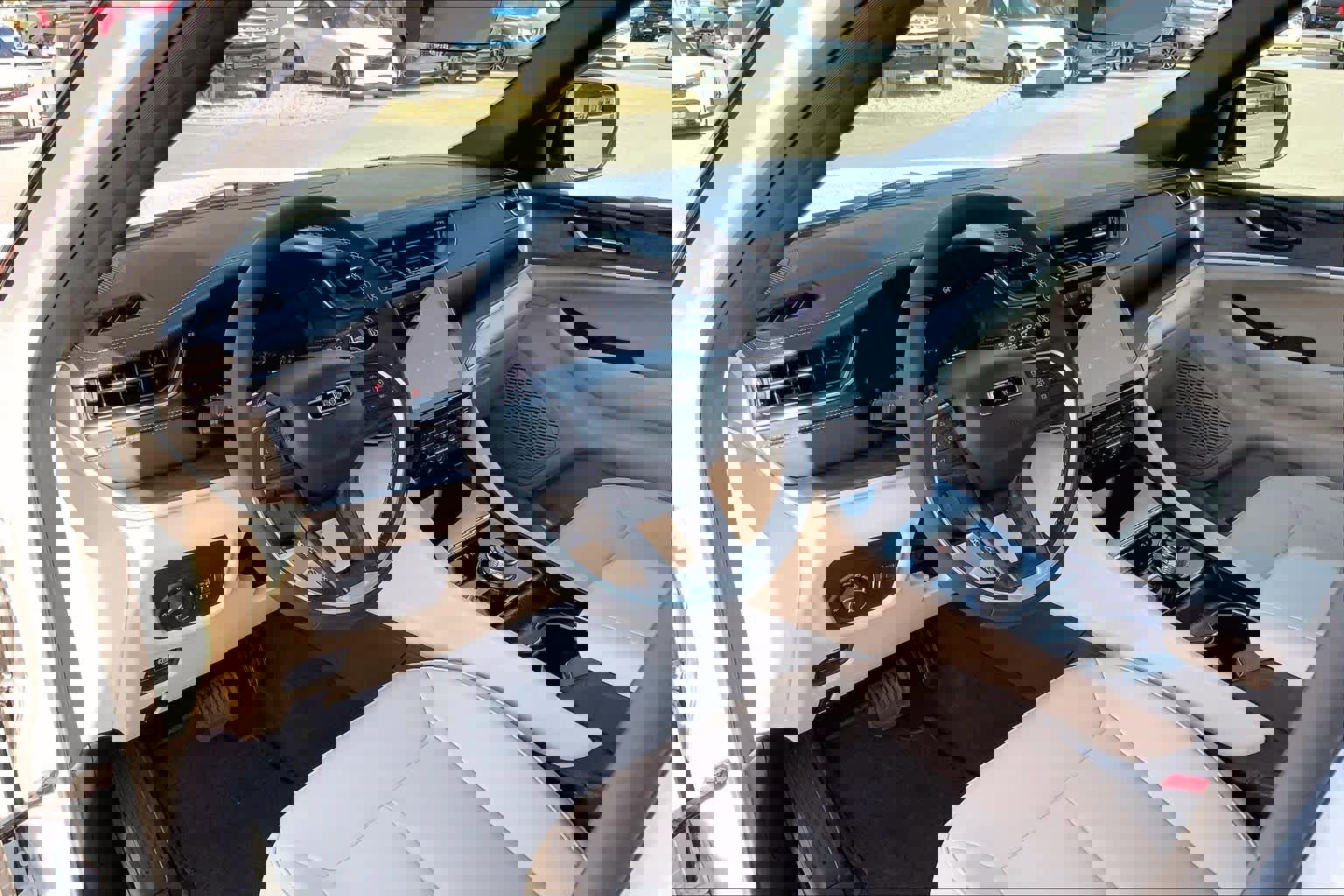 Used 2025 Jeep Grand Cherokee L Limited image 18