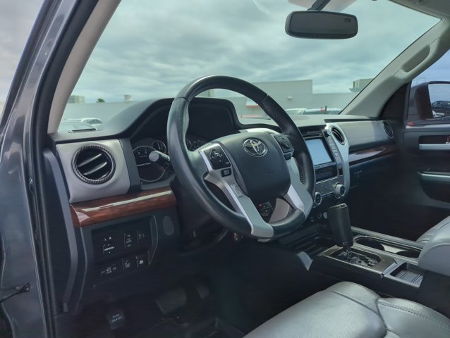 Used 2017 Toyota Tundra Limited w/ Limited Premium Package image 10