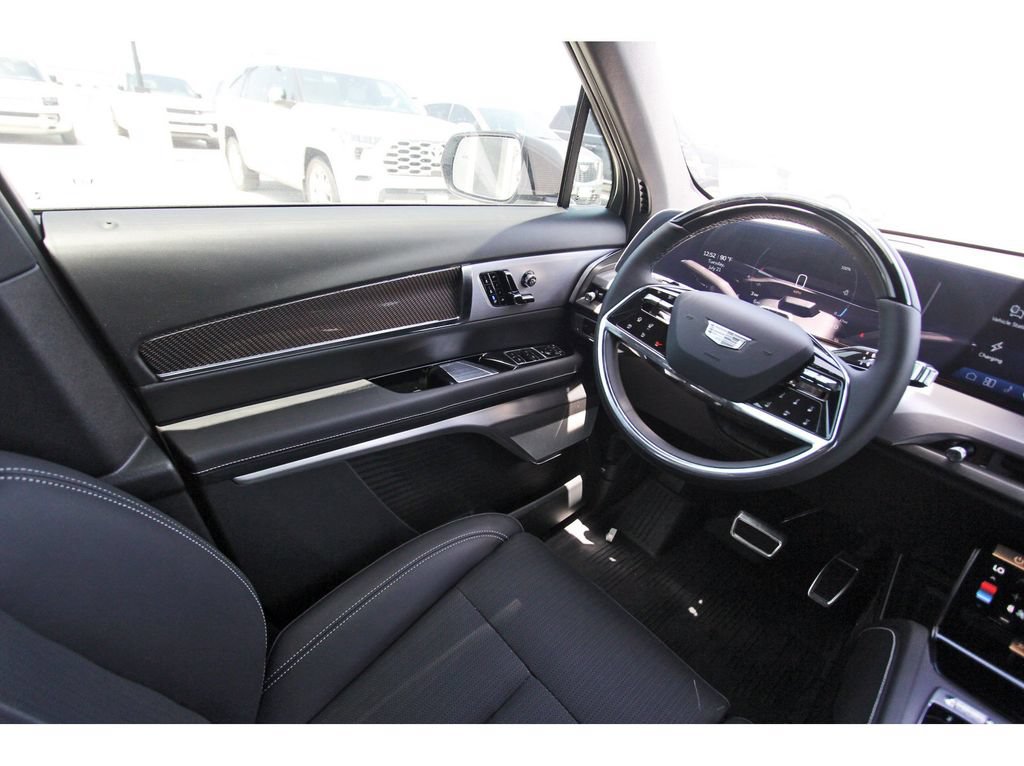 New 2027 Cadillac Vistiq Luxury AWD/4WD image 8