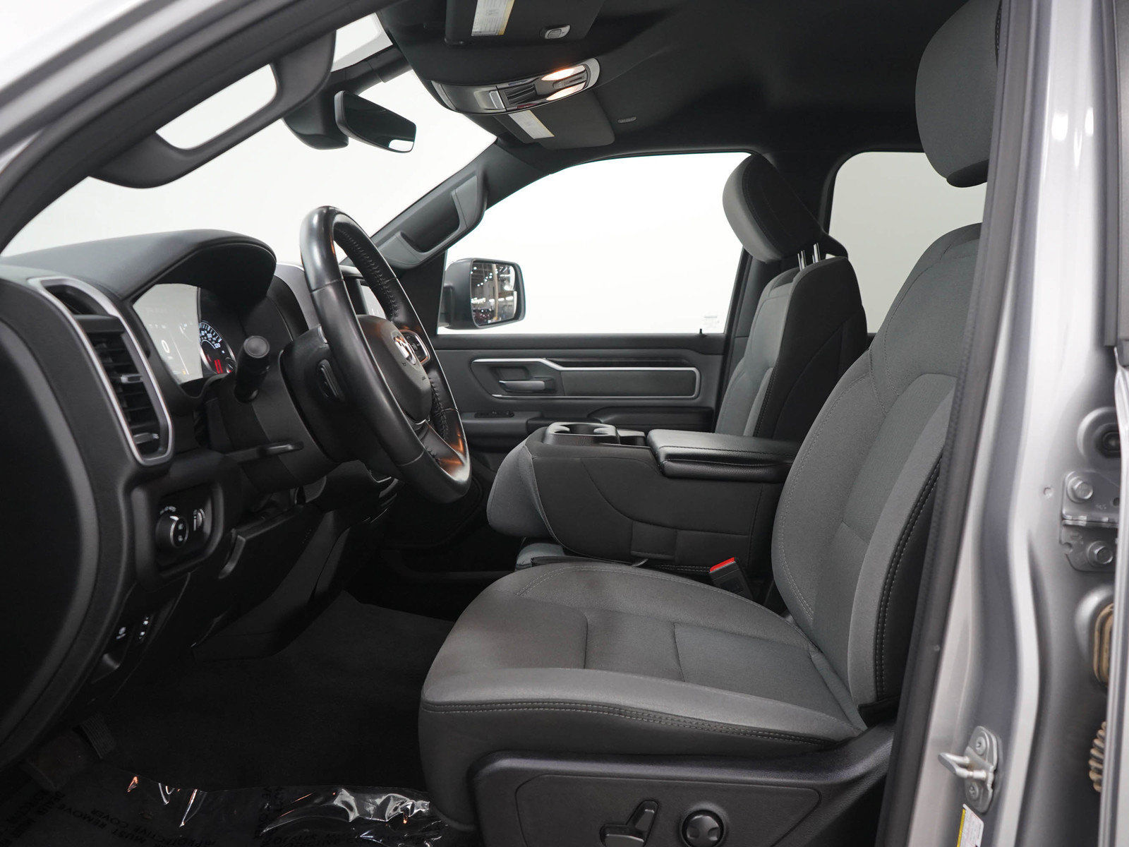 Used 2022 RAM 1500 Big Horn AWD/4WD image 22