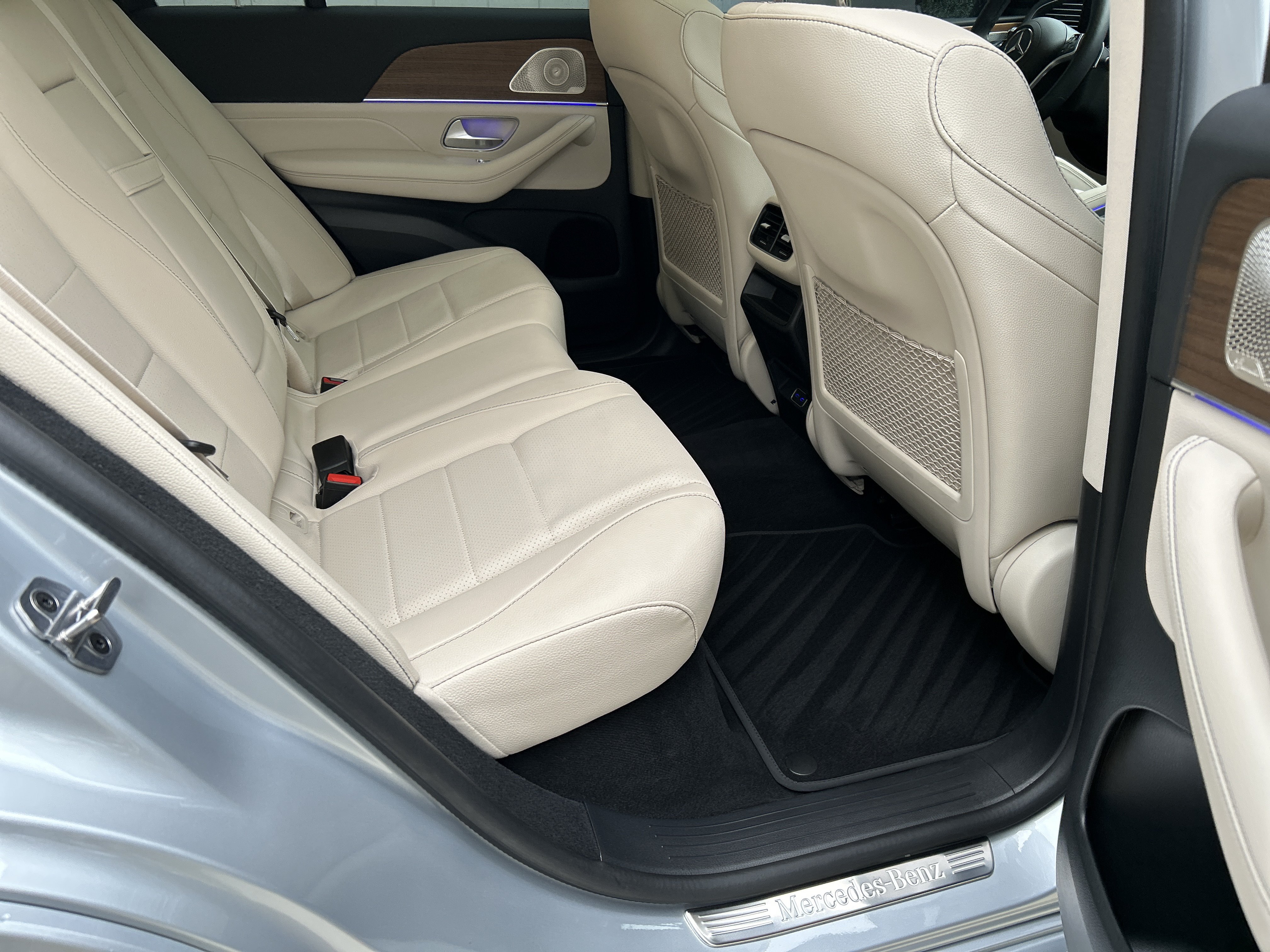 Certified 2025 Mercedes-Benz GLE 350 4MATIC w/ AMG Line Exterior image 43