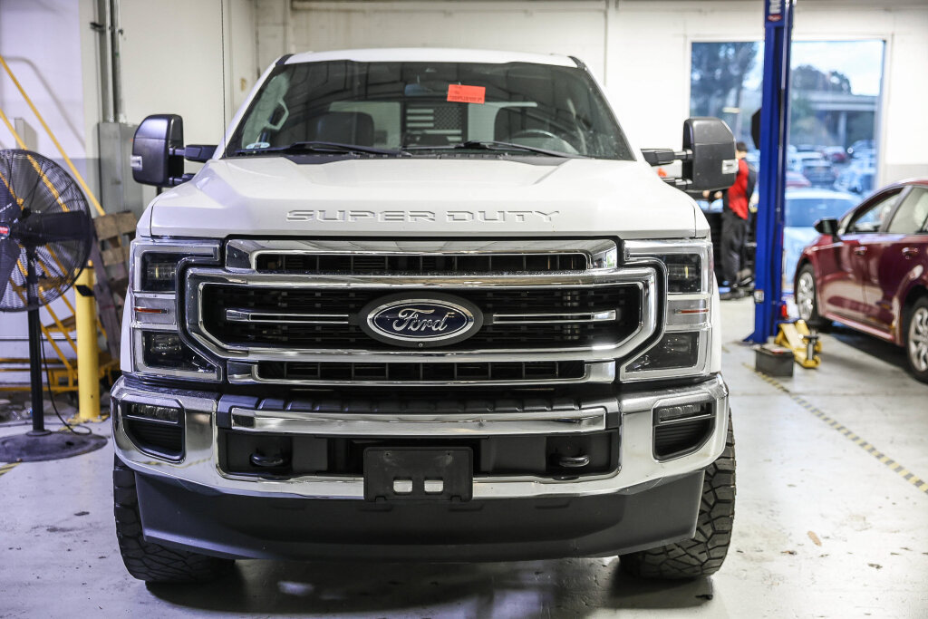 Used 2021 Ford F250 Lariat w/ Lariat Ultimate Package AWD/4WD image 2
