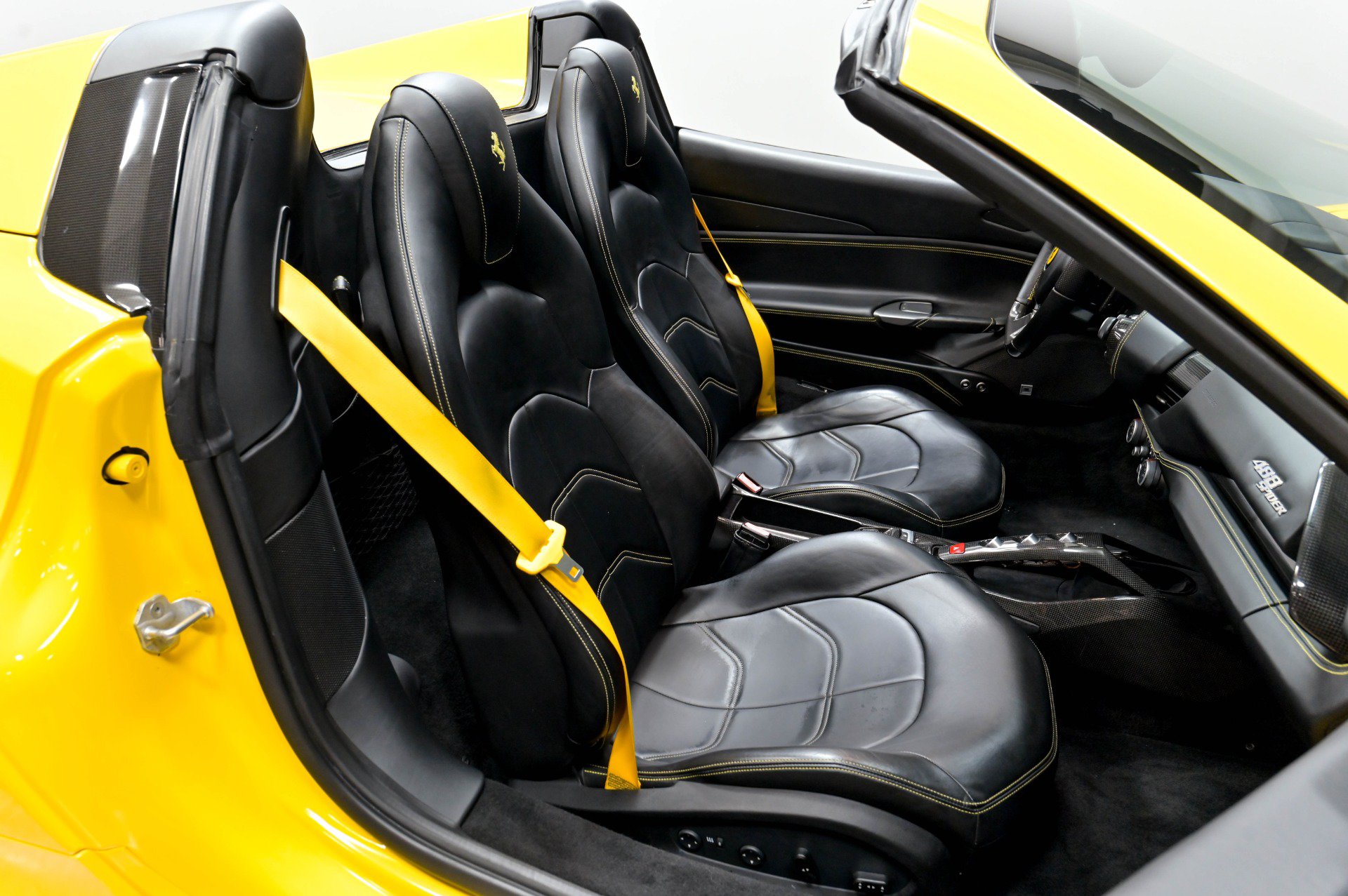 Used 2017 Ferrari 488 Spider RWD image 37
