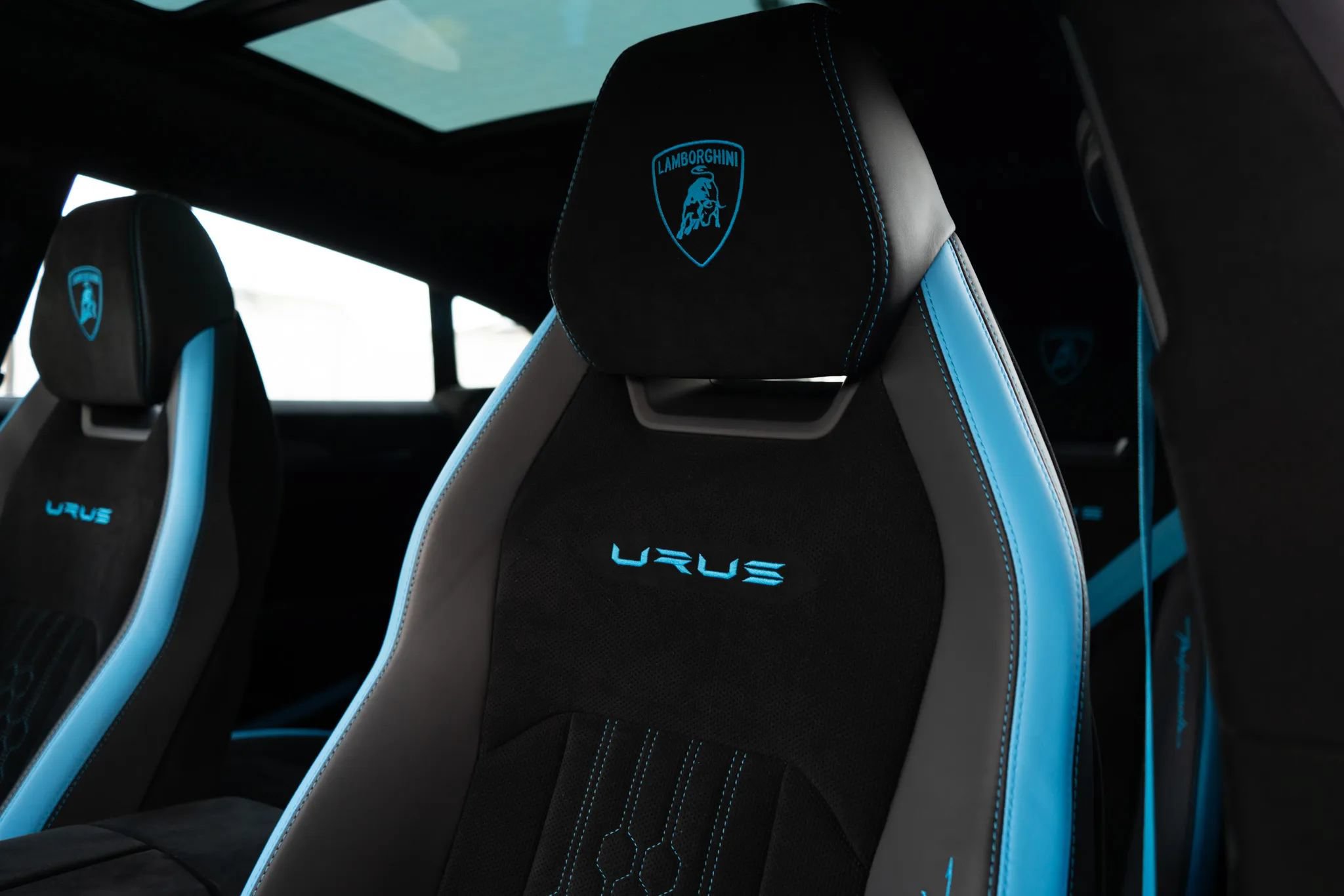 Used 2024 Lamborghini Urus Performante AWD/4WD image 56