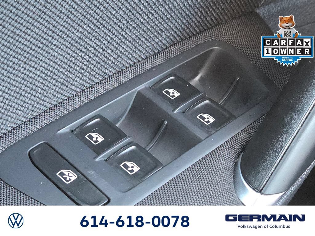 Used 2018 Volkswagen GTI SE FWD image 30