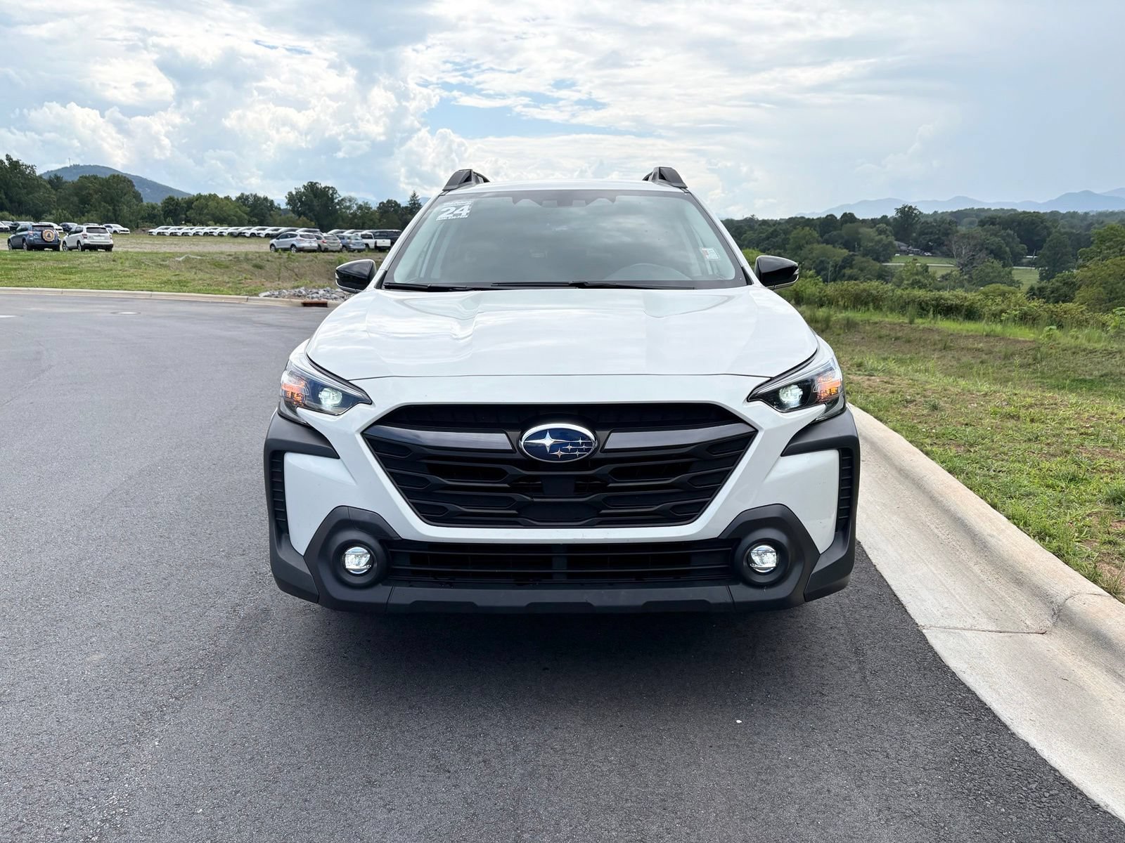 Certified 2024 Subaru Outback Premium AWD/4WD image 2