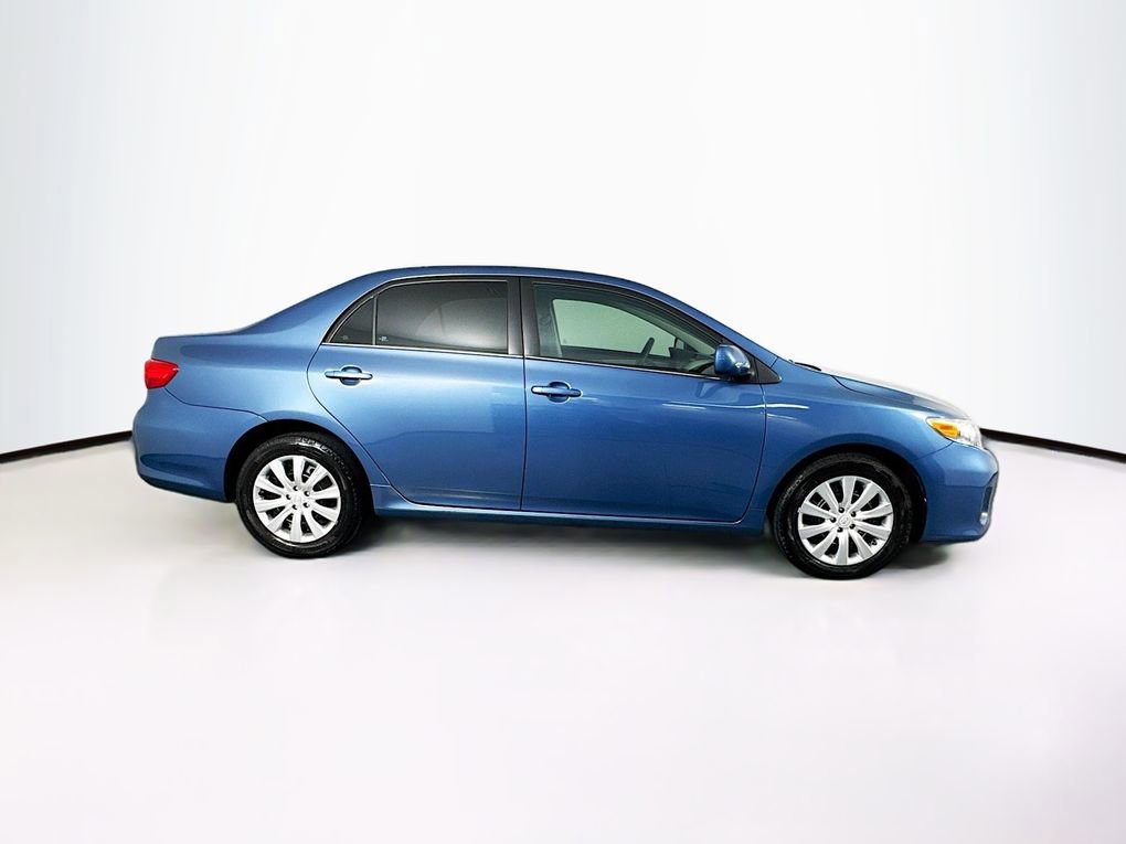 Used 2013 Toyota Corolla LE image 11