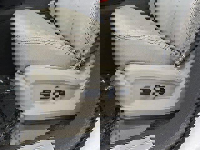 Used 2013 Ford Edge Limited AWD/4WD image 23