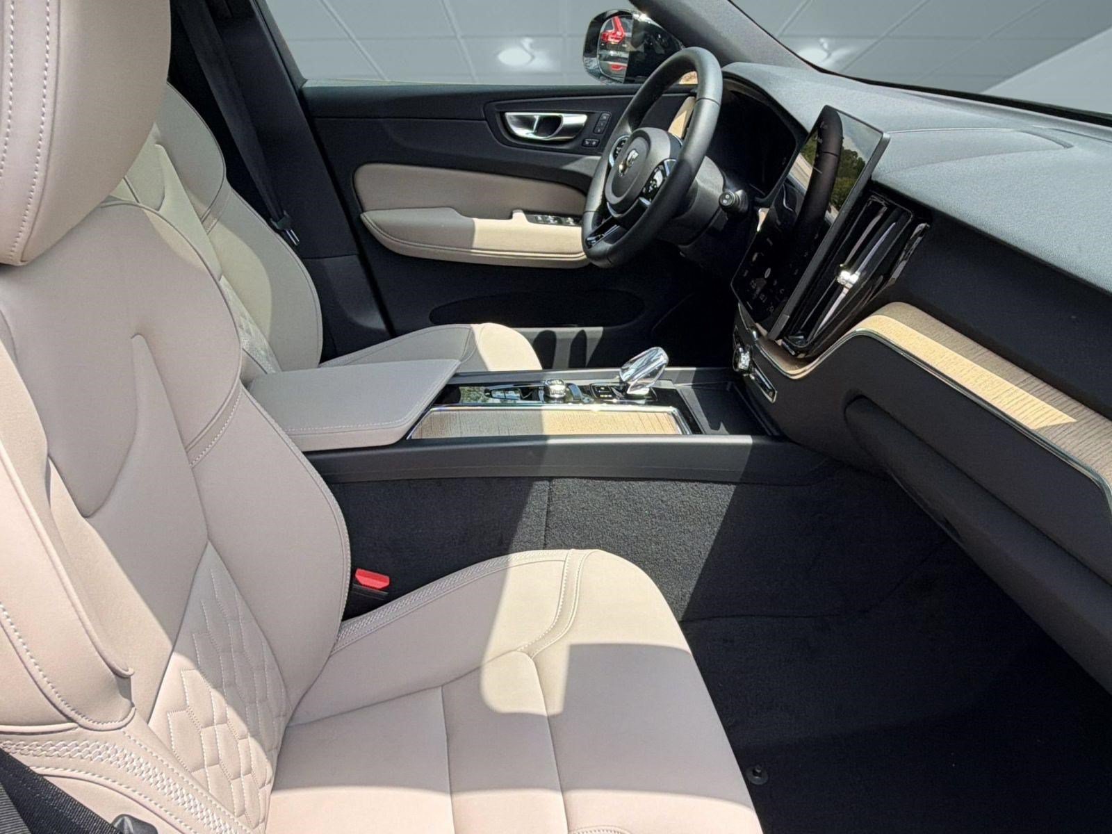 New 2026 Volvo XC60 B5 Plus w/ Climate Package AWD/4WD image 23