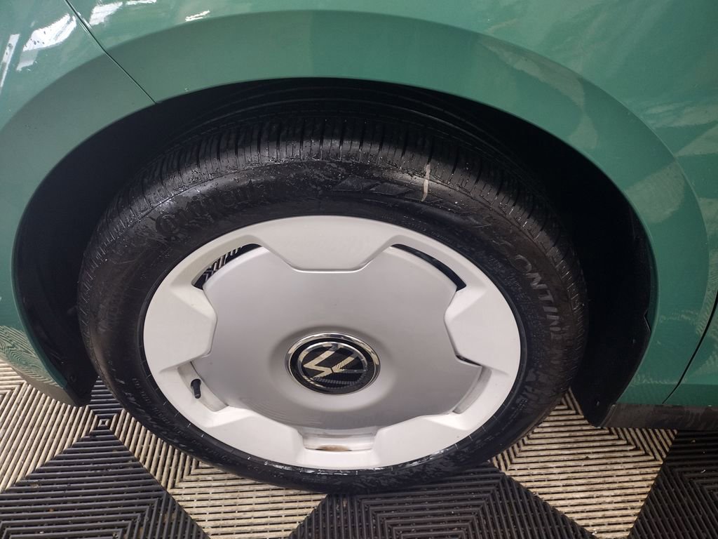 New 2025 Volkswagen ID. Buzz 1st Edition image 6