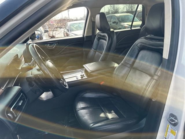 Used 2023 Lincoln Aviator Reserve w/ Equipment Group 201A image 21