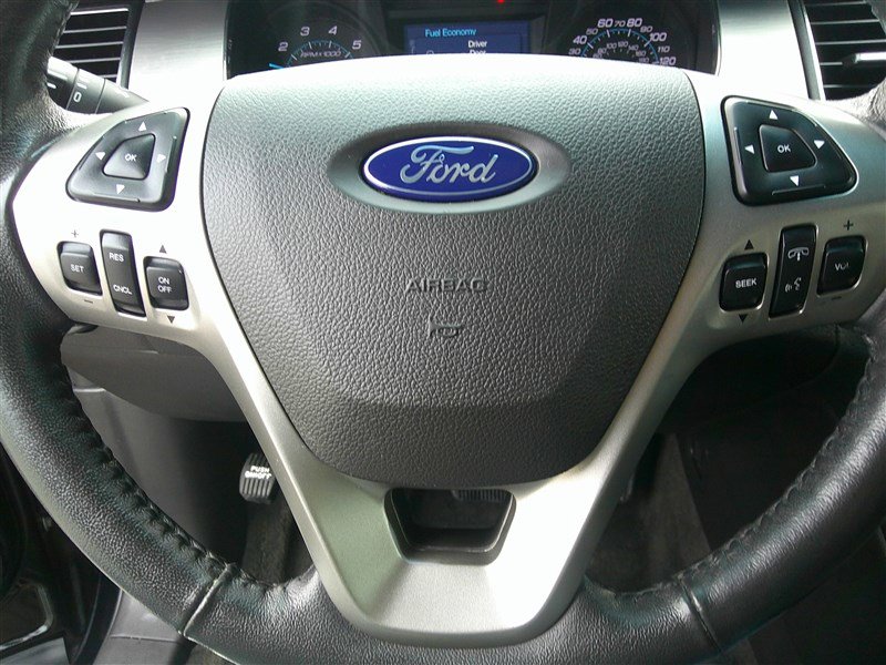 Used 2018 Ford Taurus SEL FWD image 12