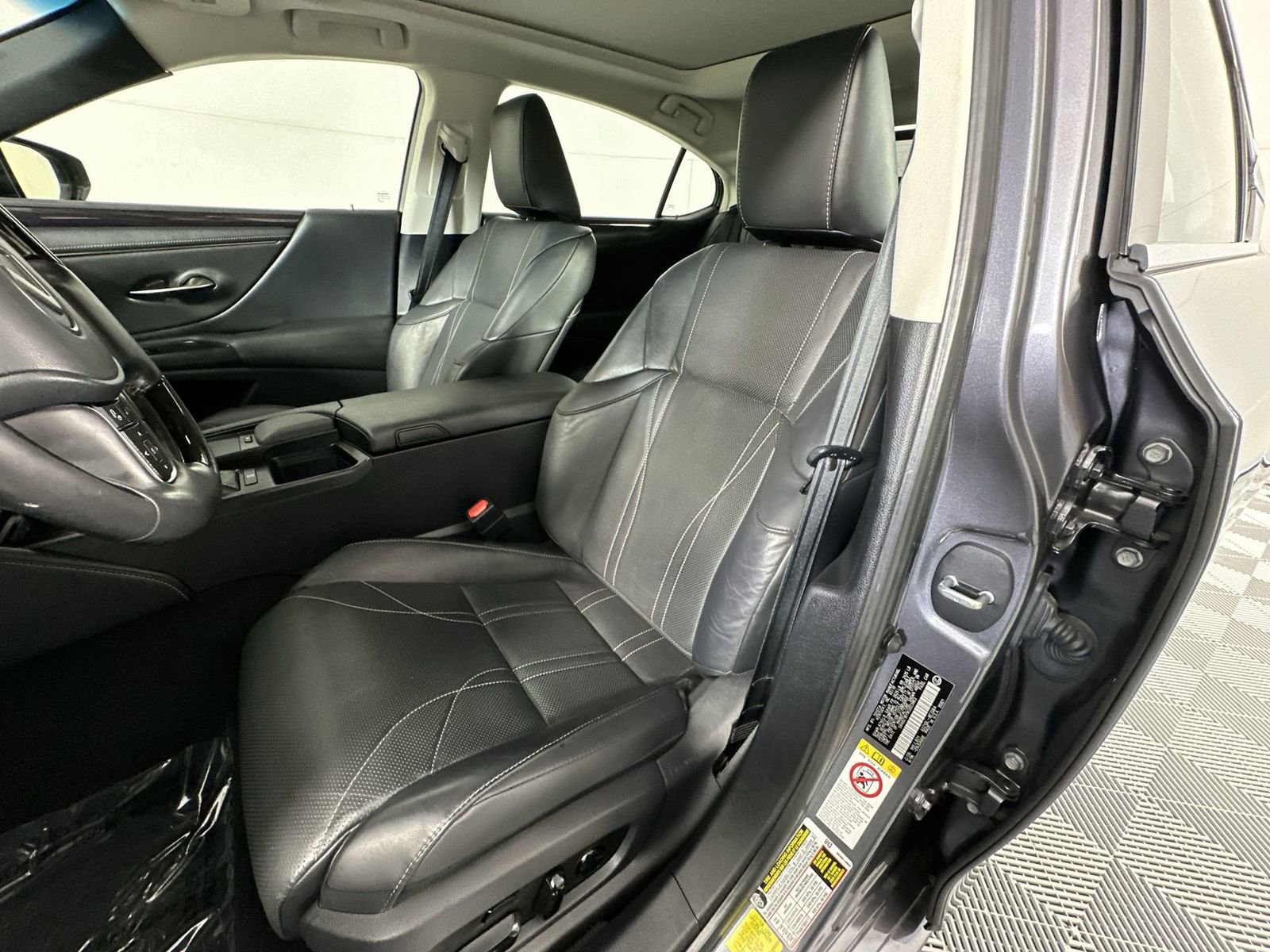 Used 2019 Lexus ES 350 w/ Accessory Package 2 FWD image 11