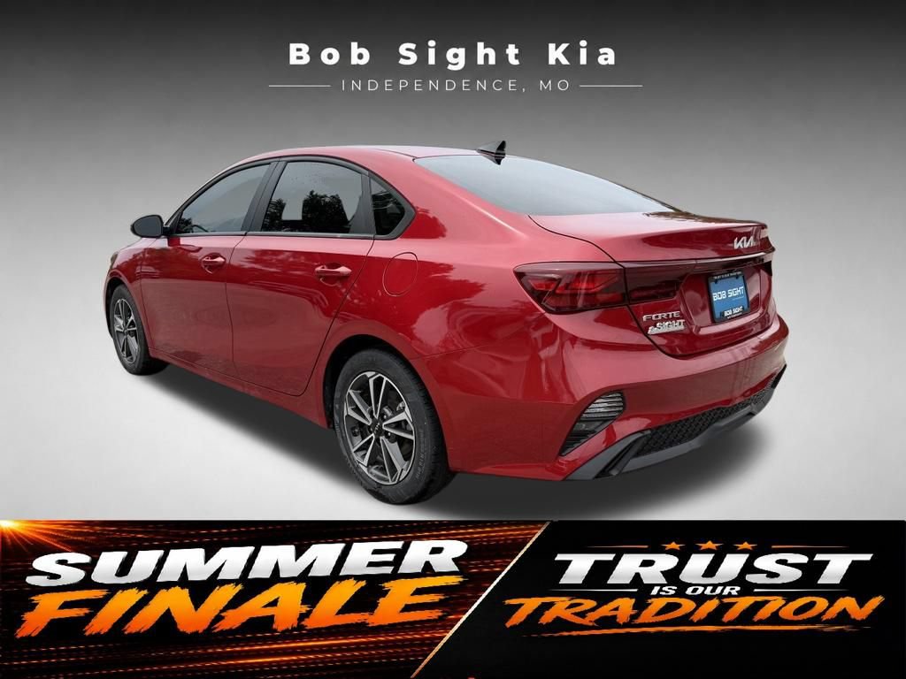 Used 2023 Kia Forte LXS w/ LXS Technology Package FWD image 4