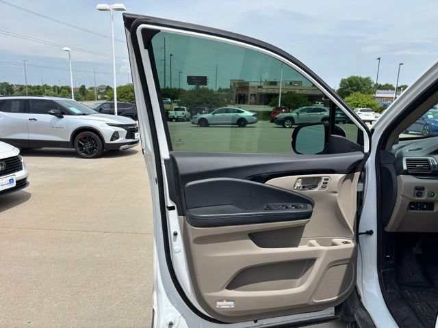 Used 2021 Honda Pilot Touring image 10