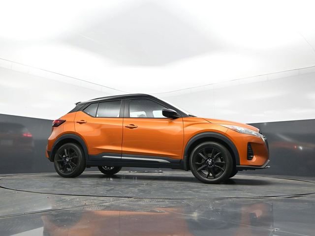Used 2022 Nissan Kicks SR w/ Premium Package FWD image 28