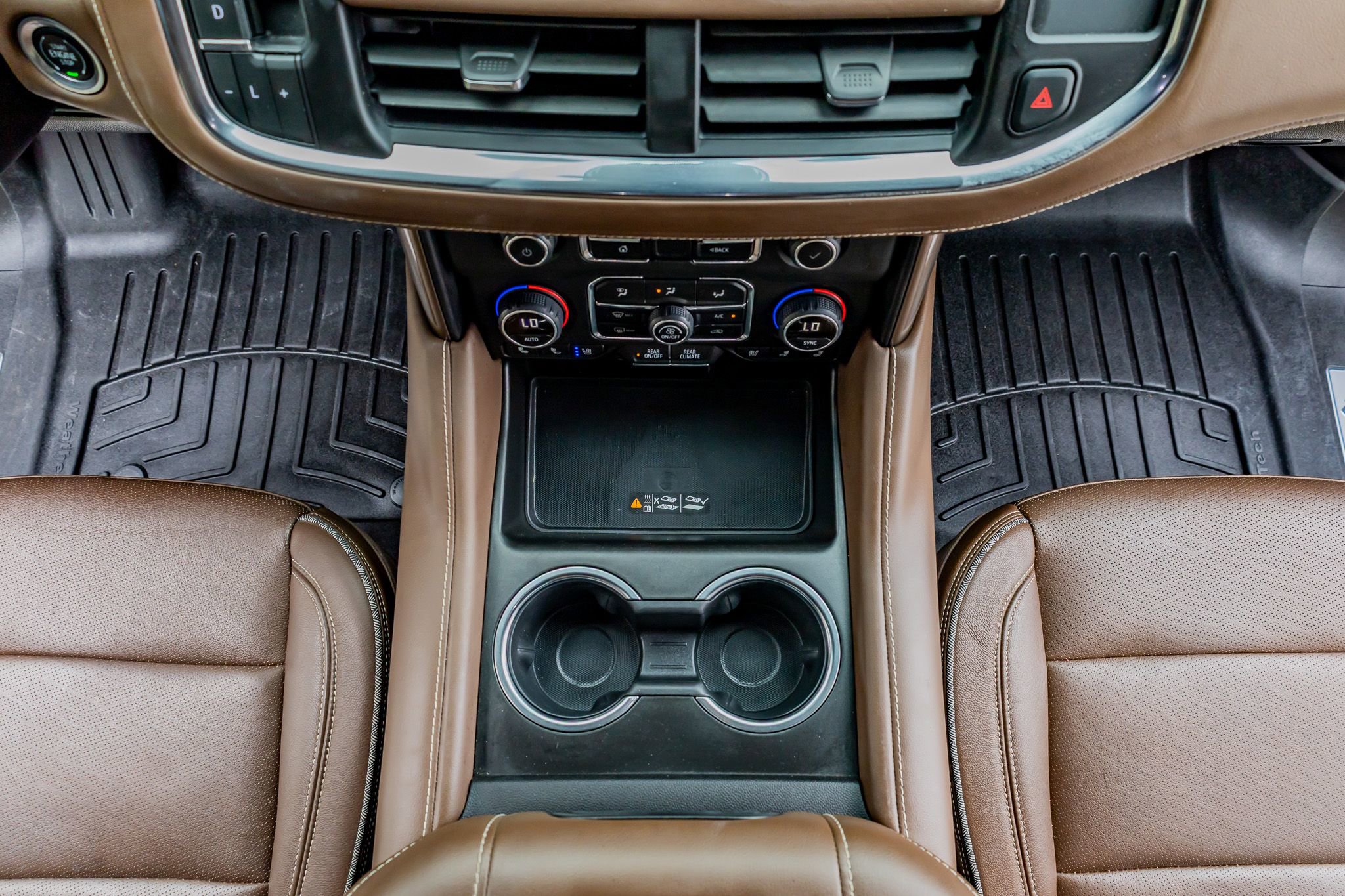 Used 2024 Chevrolet Suburban High Country image 28