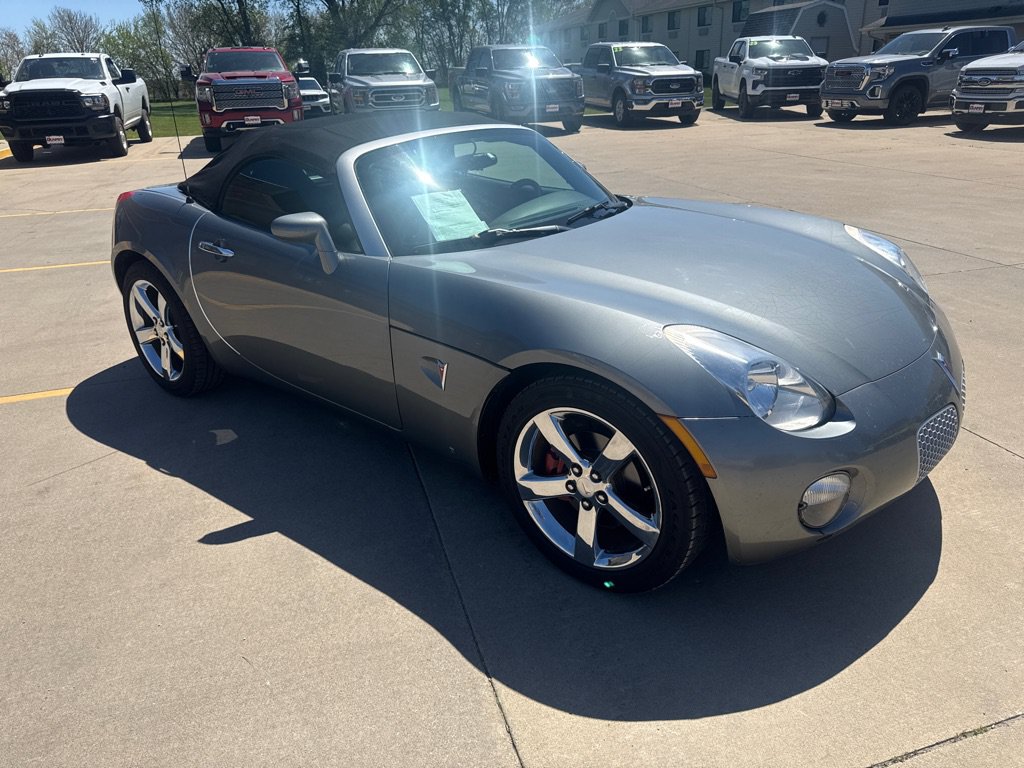 Used 2006 Pontiac Solstice Convertible w/ Premium Package RWD image 7