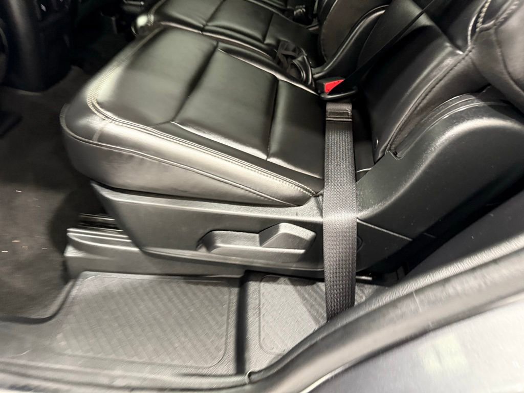 Used 2022 Ford Explorer XLT w/ Equipment Group 202A image 19