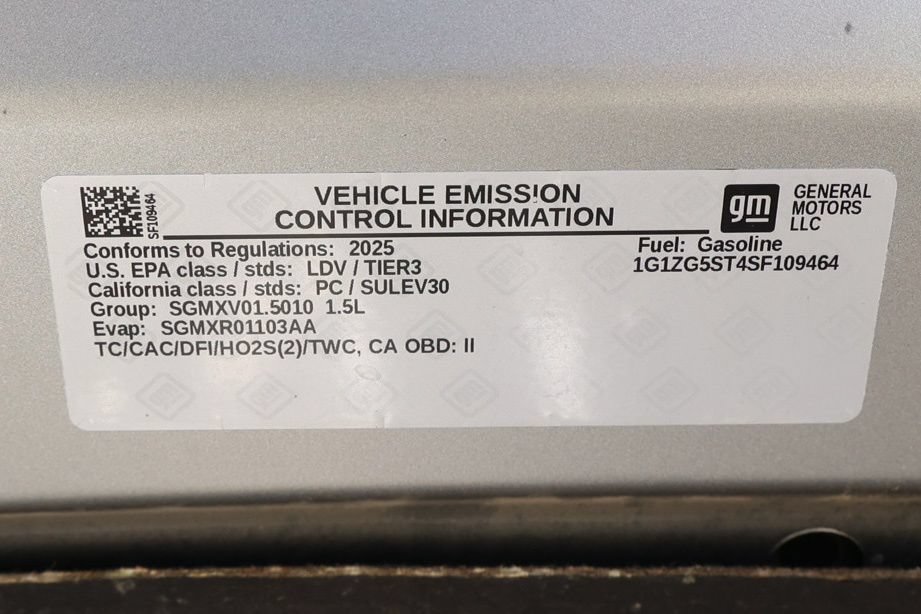 Used 2025 Chevrolet Malibu RS FWD image 30
