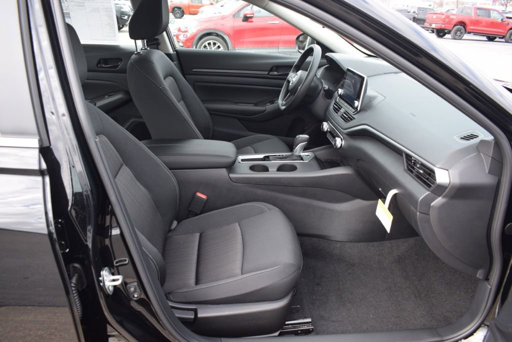 New 2025 Nissan Altima 2.5 S image 11