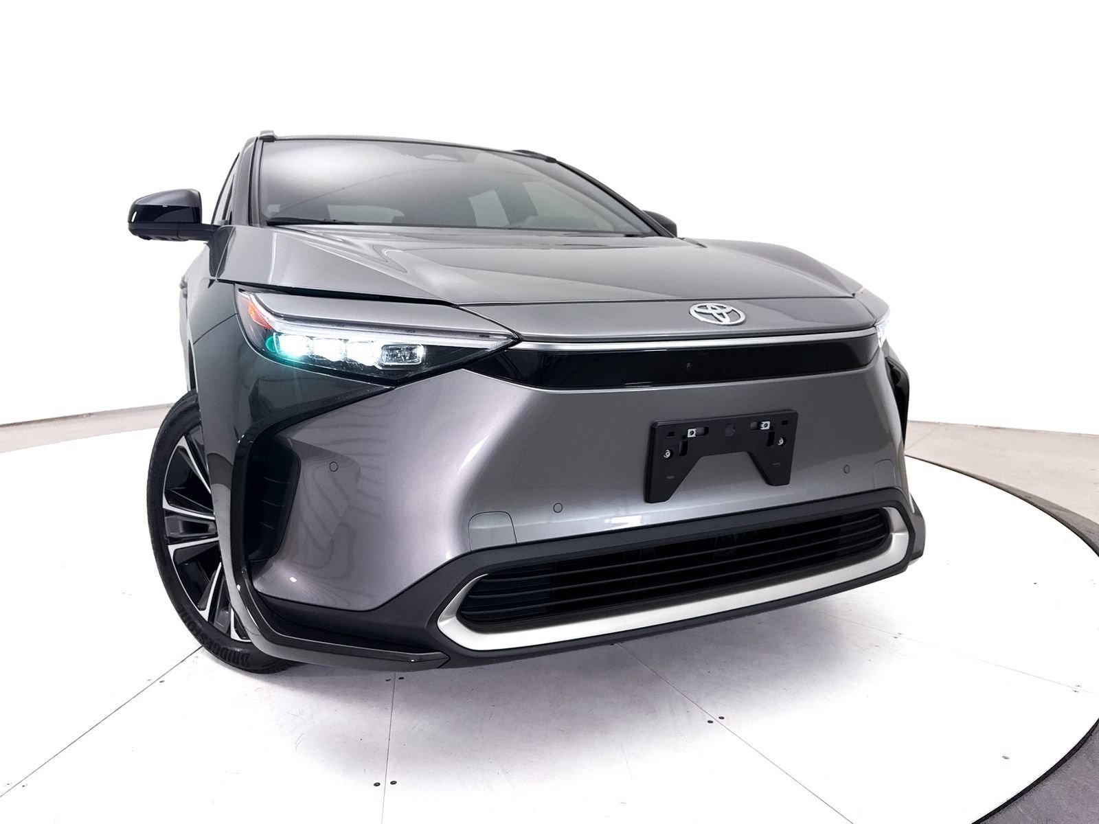 Used 2024 Toyota bZ4X FWD w/ Weather Package image 6