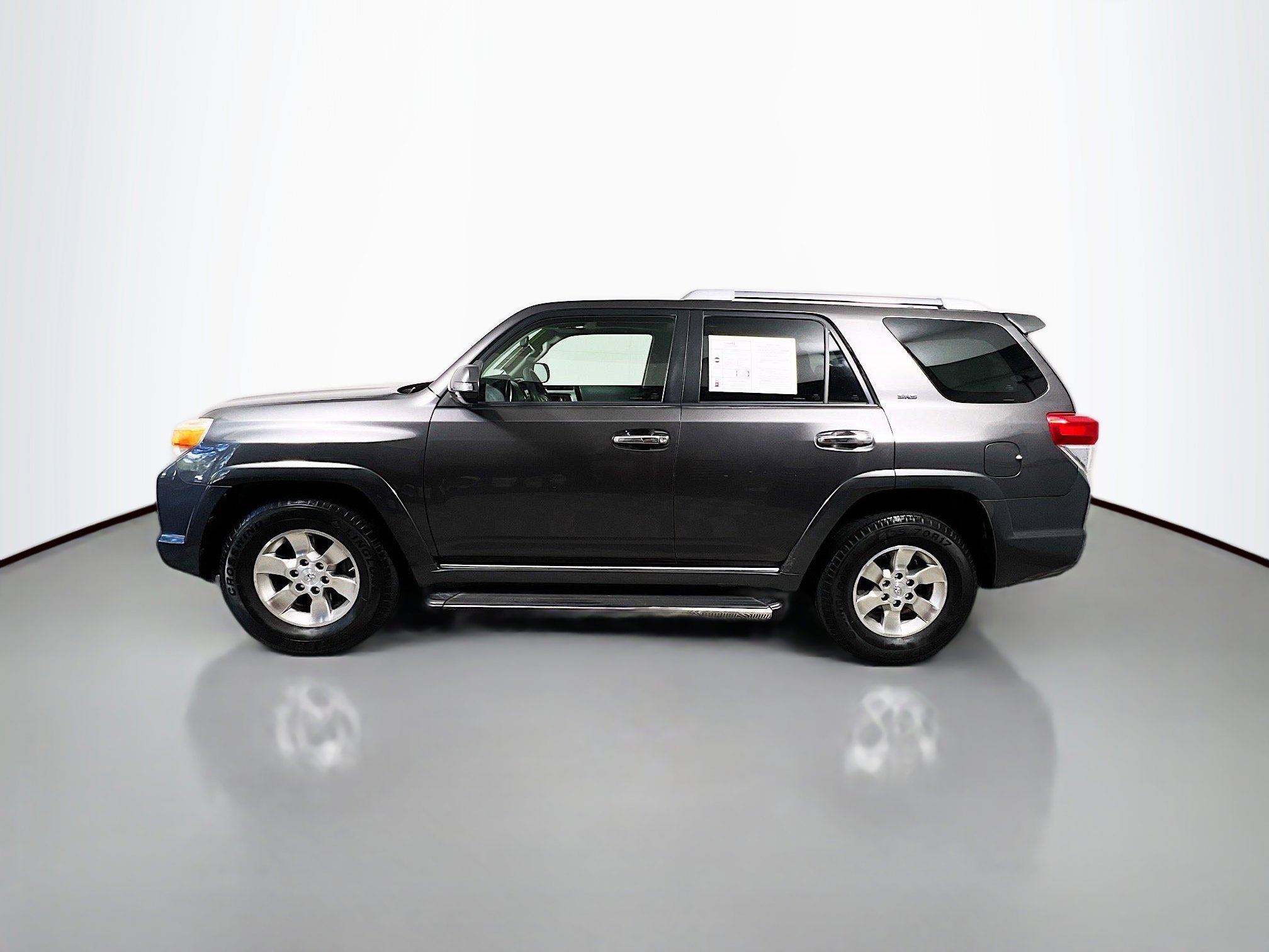 Used 2011 Toyota 4Runner SR5 w/ Convenience Pkg RWD image 9