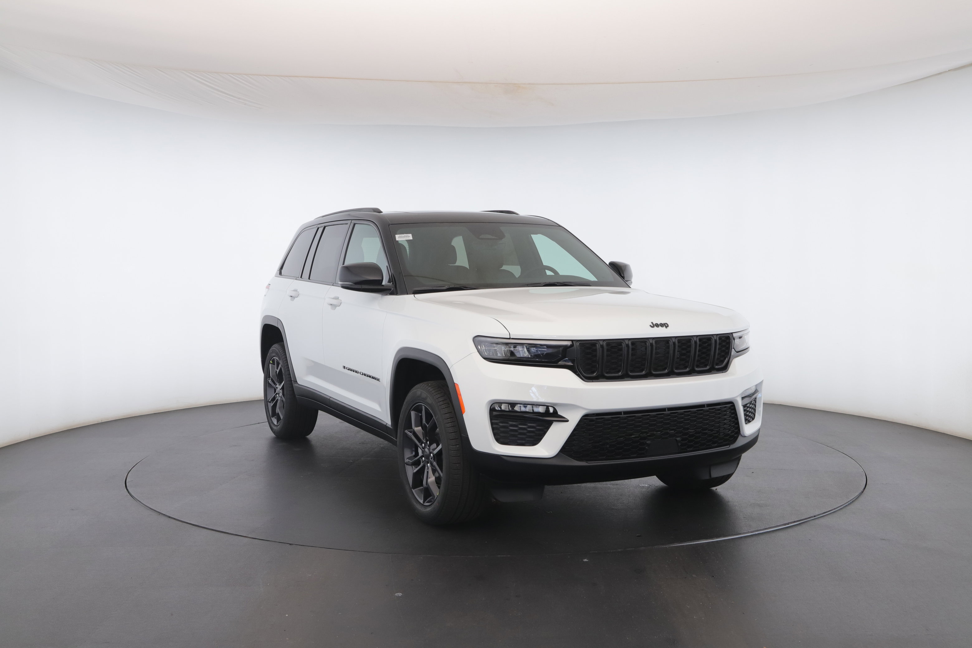 New 2025 Jeep Grand Cherokee Limited image 31
