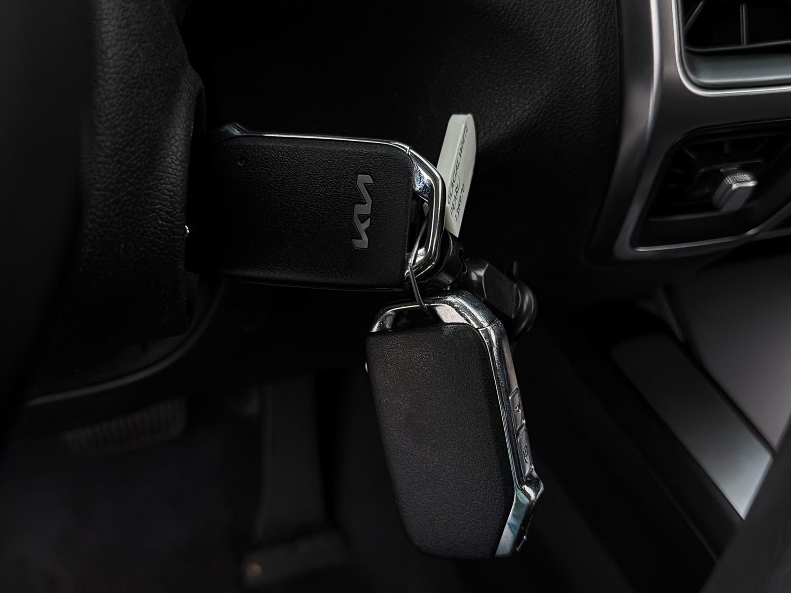 Used 2022 Kia Sorento LX FWD image 29